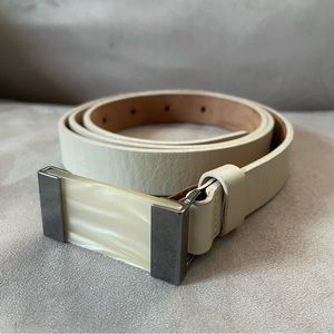 TANNER Stone Buckle Leather Belt